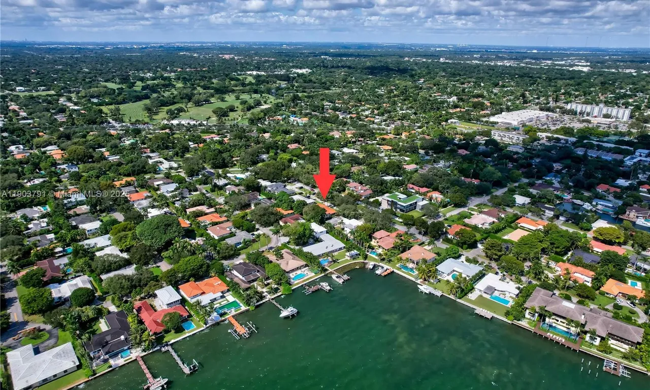 1266 NE 101st St, Miami Shores FL 33138