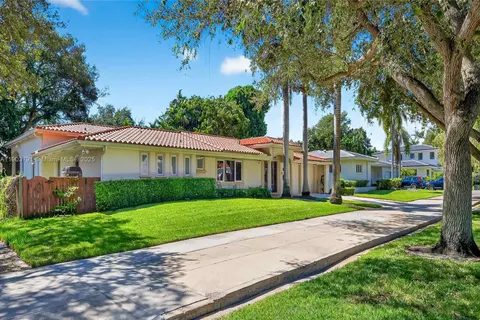 1266 NE 101st St, Miami Shores FL 33138