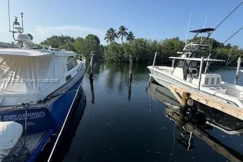 6200 SW 152nd St, Palmetto Bay FL 33157