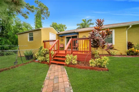 8434 Butternut Rd, Fort Myers FL 33967
