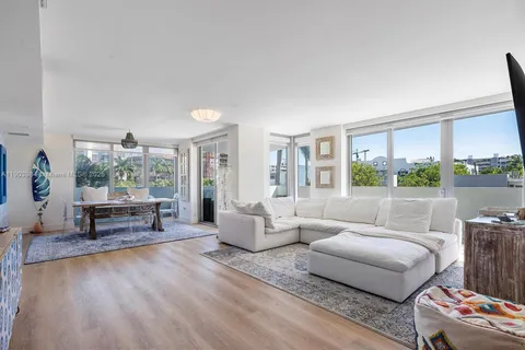 1133 102nd St # 301, Bay Harbor Islands FL 33154