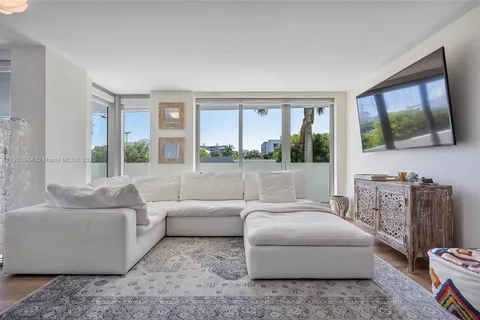 1133 102nd St # 301, Bay Harbor Islands FL 33154