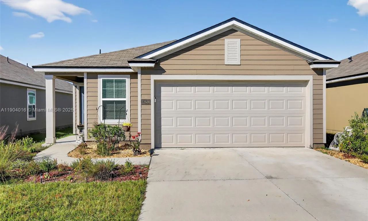 12686 Cucumber Tree St, Jacksonville FL 32218