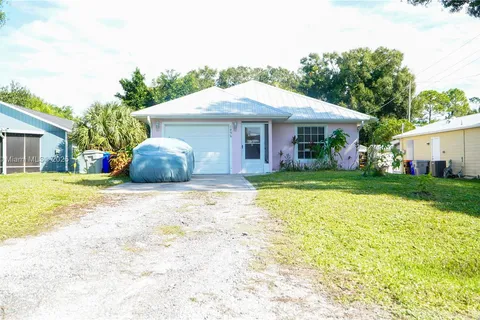 1496 SW 24th Ave SW, Vero Beach FL 32962