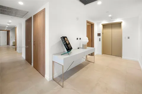 1135 103 # 606, Bay Harbor Islands FL 33154