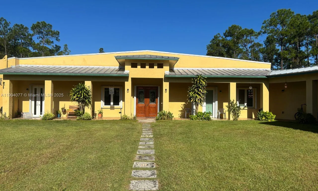 2184 NINE MILE RD, Other City - In The State Of Florida FL 33935