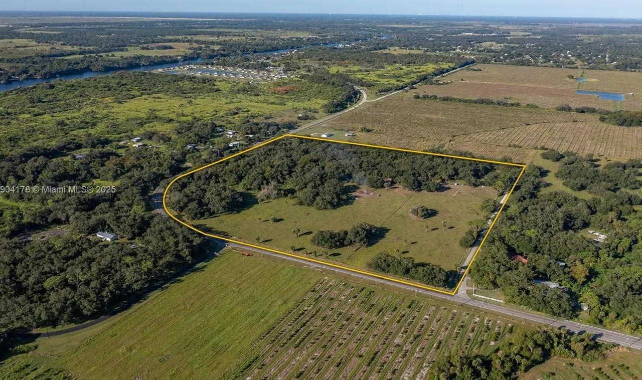 2358 CR 78, Other City - In The State Of Florida FL 33935