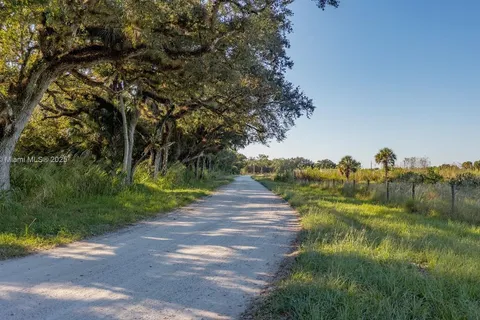 2358 CR 78, Other City - In The State Of Florida FL 33935