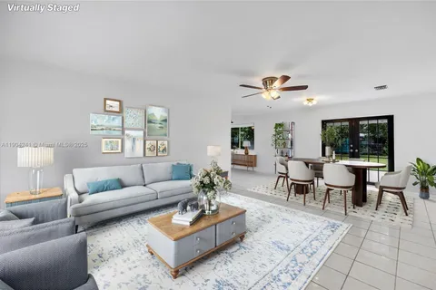 10250 Pan American Dr, Cutler Bay FL 33189