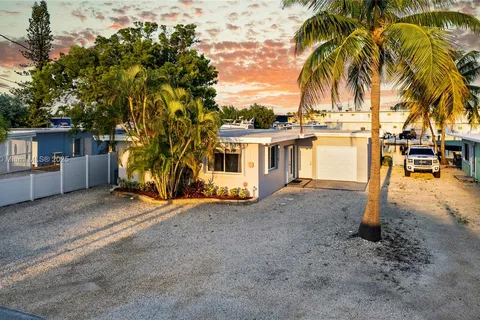 132 E Gardenia St, Tavernier FL 33070