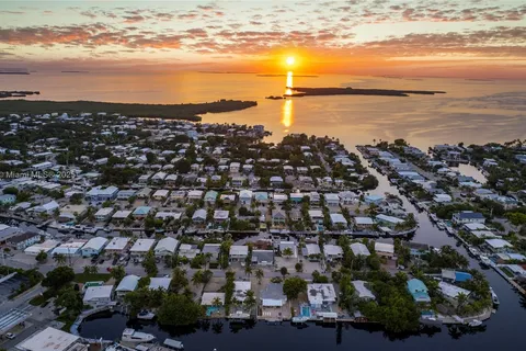 132 E Gardenia St, Tavernier FL 33070