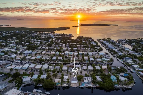 132 E Gardenia St, Tavernier FL 33070