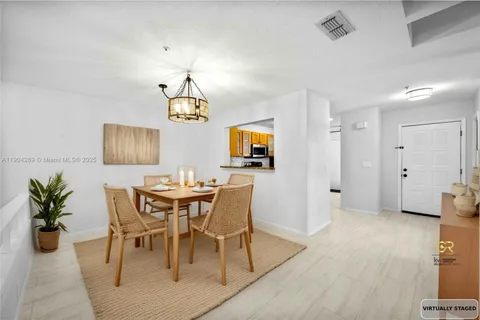 641 Maple Oak Circle # 101, Other City - In The State Of Florida FL 32701