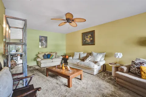 3941 NW 110th Ave, Coral Springs FL 33065