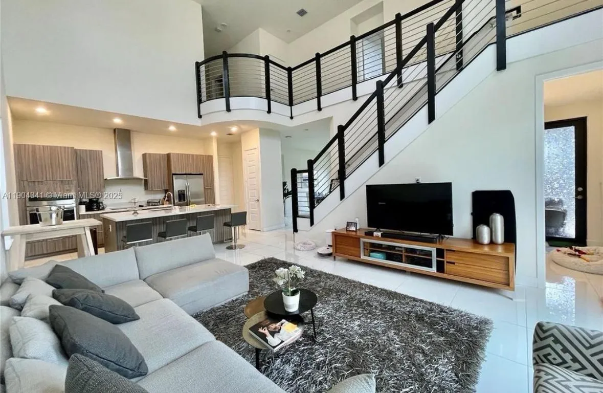 8824 NW 161st Ter, Miami Lakes FL 33018