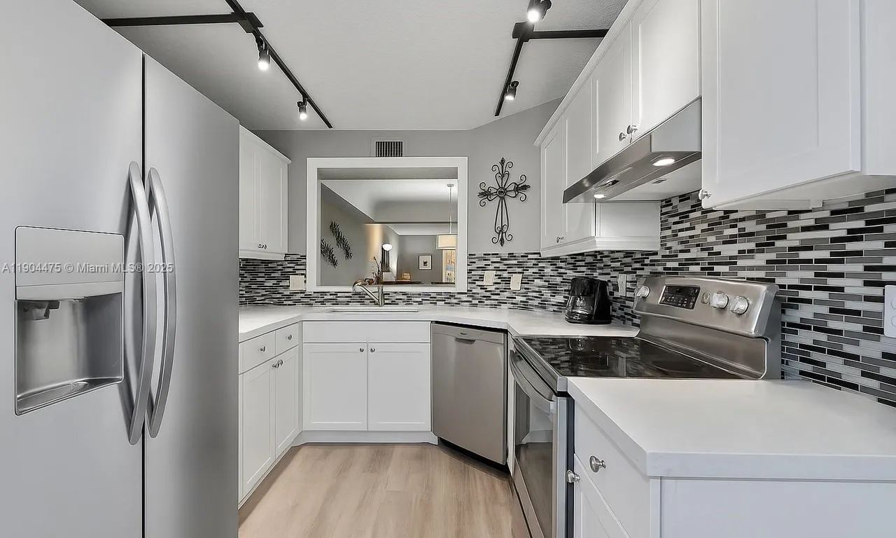 23249 N Barwood Ln N # 102, Boca Raton FL 33428