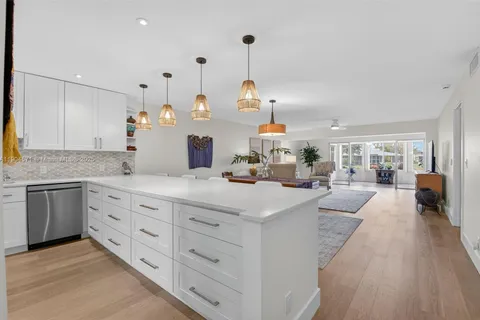 1520 NW 19th Ter # 102, Delray Beach FL 33445