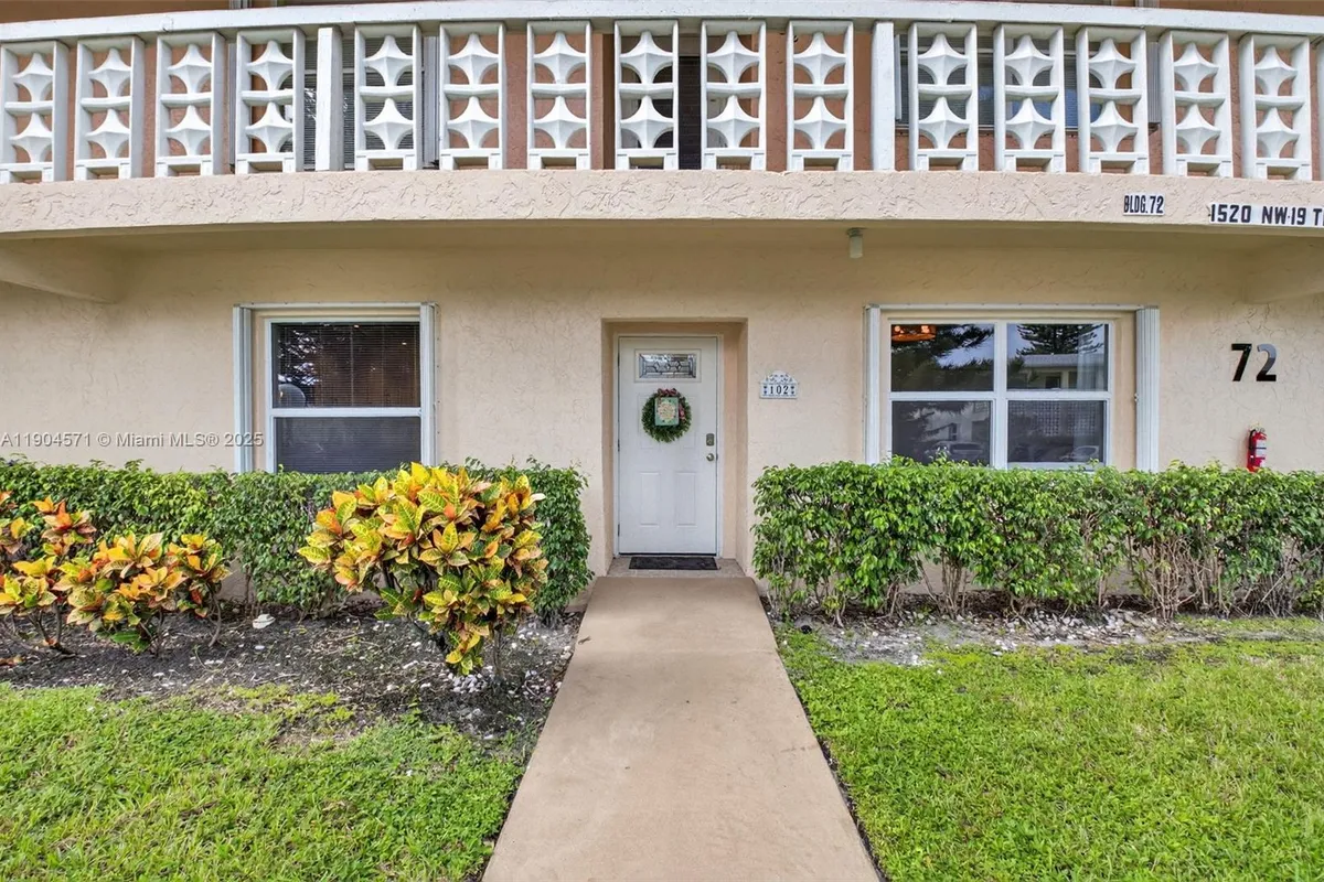 1520 NW 19th Ter # 102, Delray Beach FL 33445