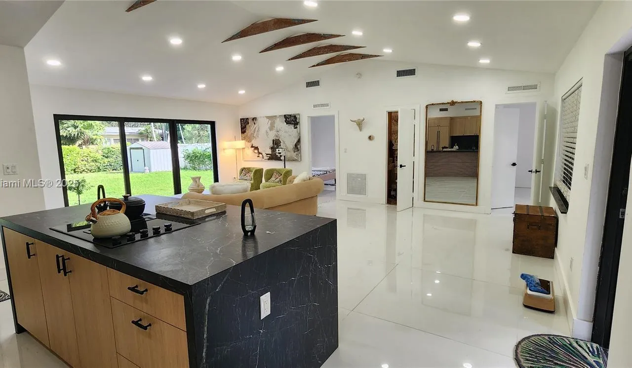 125 NE 107th St, Miami Shores FL 33161