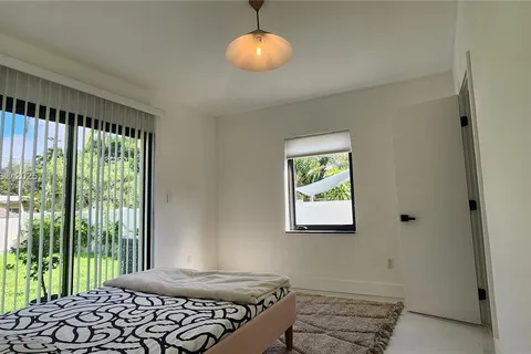 125 NE 107th St, Miami Shores FL 33161