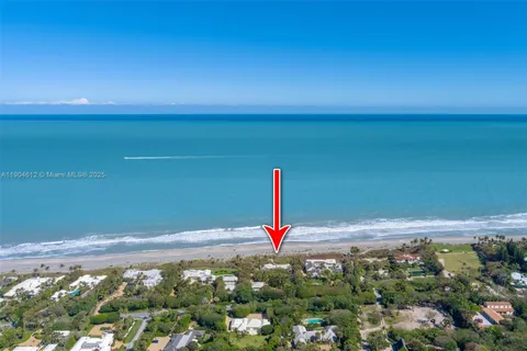 247 S Beach Rd, Jupiter Island FL 33455