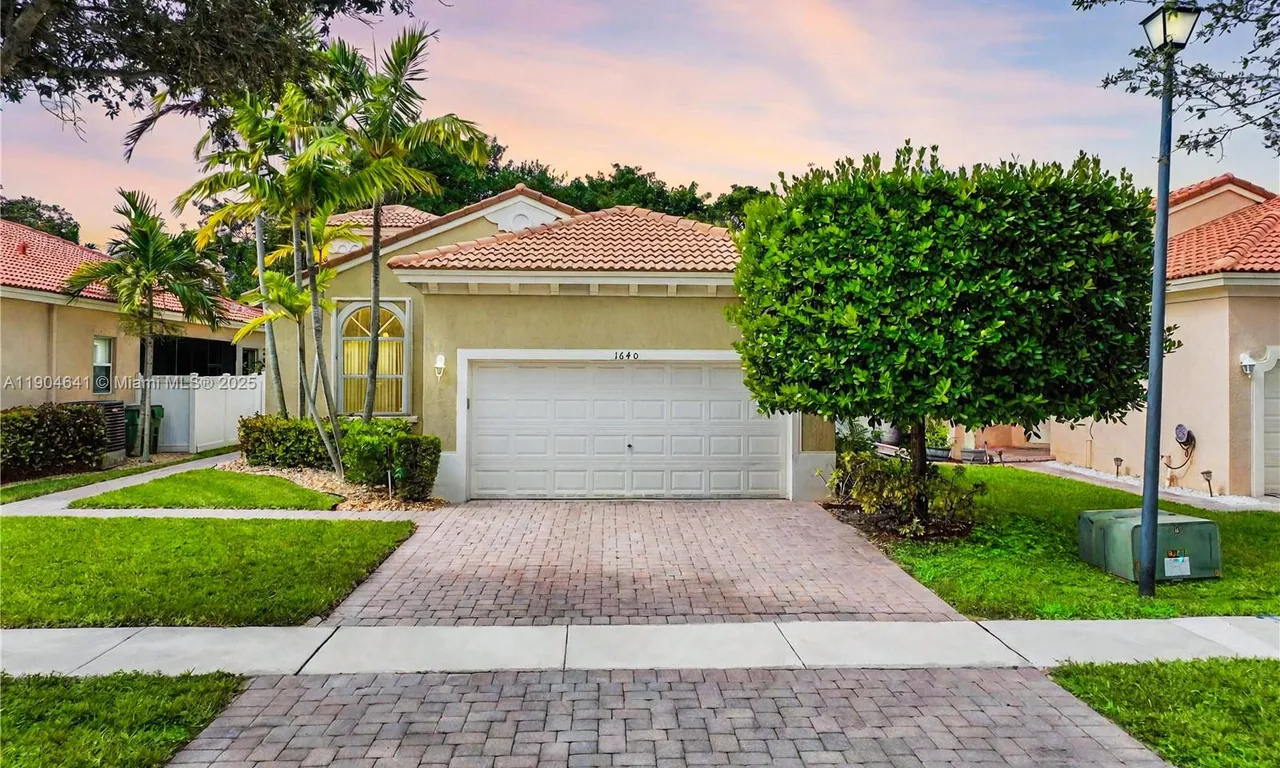 1640 NE 37th Ave, Homestead FL 33033