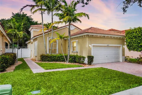 1640 NE 37th Ave, Homestead FL 33033