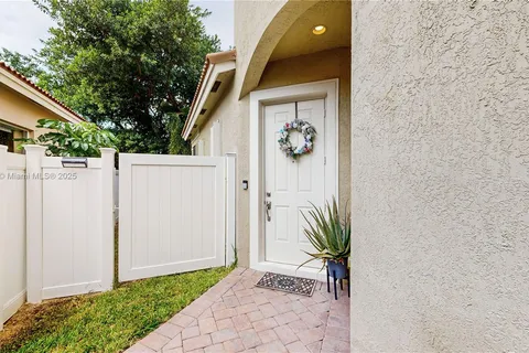 1640 NE 37th Ave, Homestead FL 33033