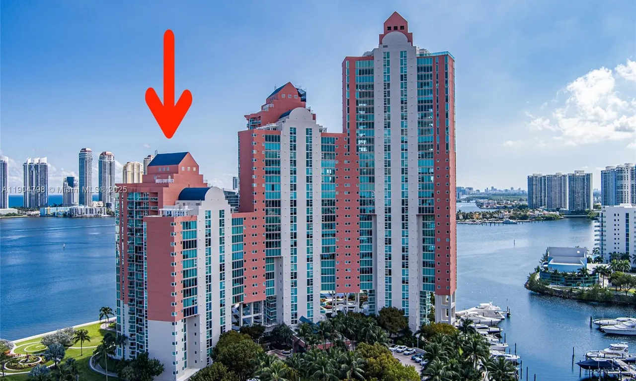 3370 Hidden Bay Dr # 303, Aventura FL 33180