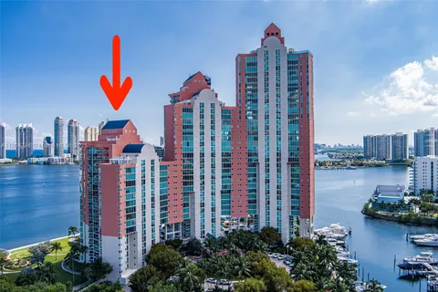 3370 Hidden Bay Dr # 303, Aventura FL 33180