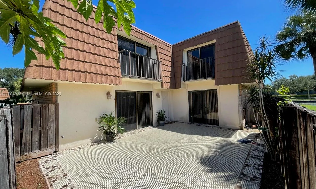 157 Heritage Way, West Palm Beach FL 33407