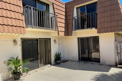 157 Heritage Way, West Palm Beach FL 33407