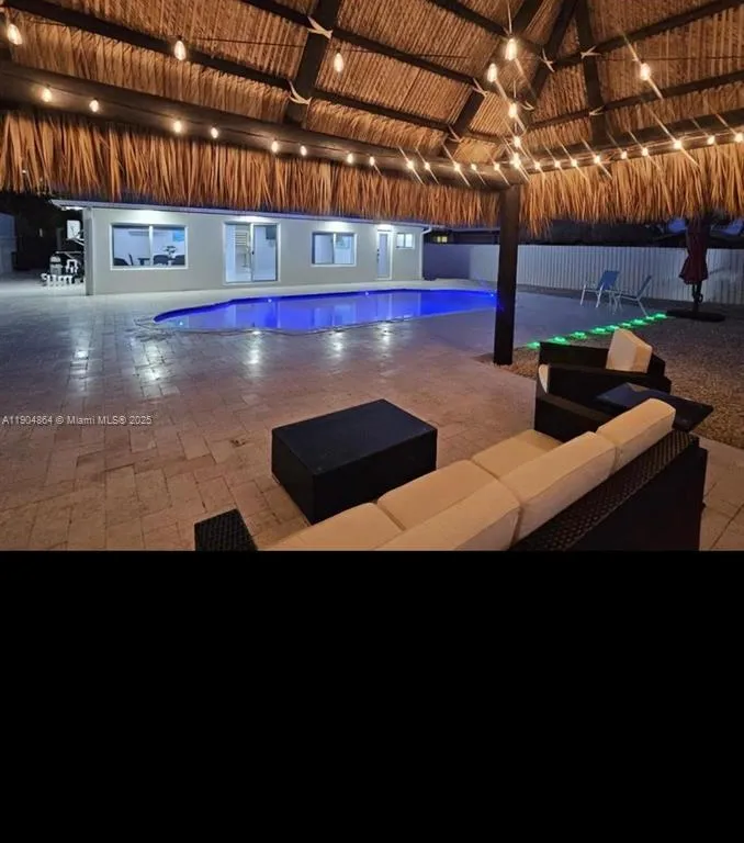 16 Fishermans Trl, Key Largo FL 33037