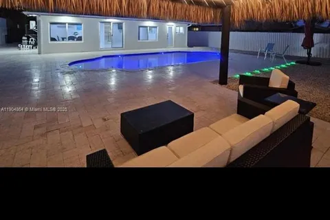 16 Fishermans Trl, Key Largo FL 33037