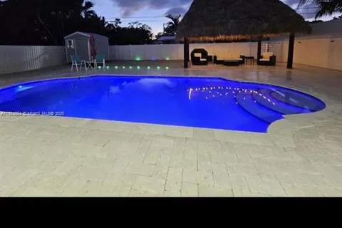 16 Fishermans Trl, Key Largo FL 33037