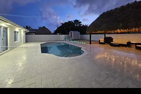 16 Fishermans Trl, Key Largo FL 33037