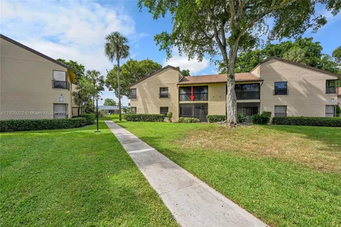 3773 Cocoplum Cir # 3575, Coconut Creek FL 33063