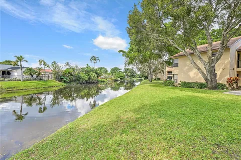 3773 Cocoplum Cir # 3575, Coconut Creek FL 33063