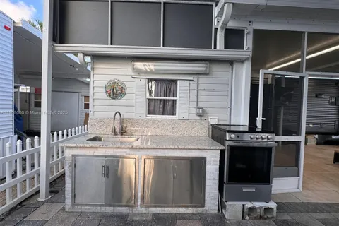 325 Calusa St 44, Key Largo FL 33037