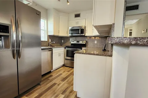 756 Flanders P # 756, Delray Beach FL 33484