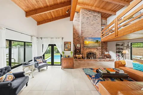 9200 NE 12th Ave, Miami Shores FL 33138