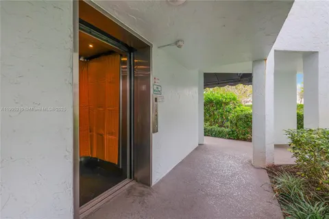 6698 N 10th Ave N # 218, Lake Worth FL 33467