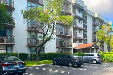 2701 Riverside Dr # B, Coral Springs FL 33065