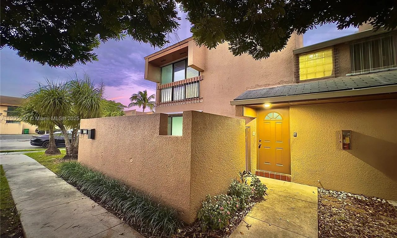 9104 SW 159th Ter # 9104, Palmetto Bay FL 33157