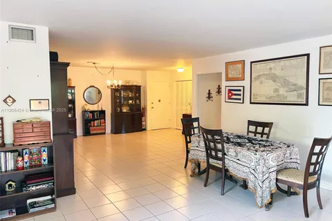 1205 Mariposa Ave # 402, Coral Gables FL 33146