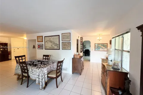 1205 Mariposa Ave # 402, Coral Gables FL 33146