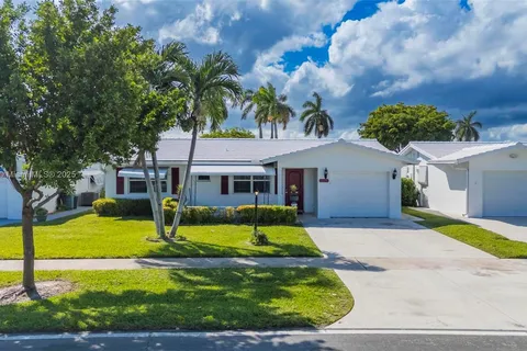 1005 SW 18th St, Boynton Beach FL 33426