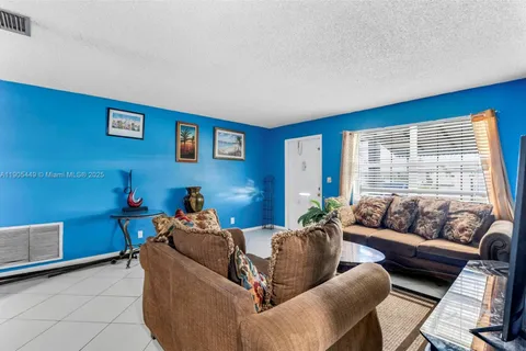 1005 SW 18th St, Boynton Beach FL 33426