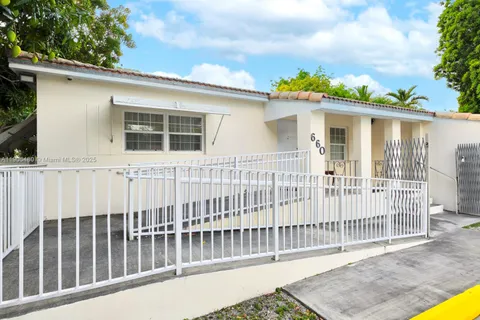 660 Miller Dr, Miami Springs FL 33166