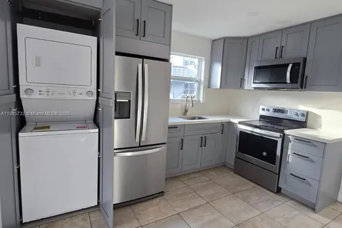 719 21st St, West Palm Beach FL 33407